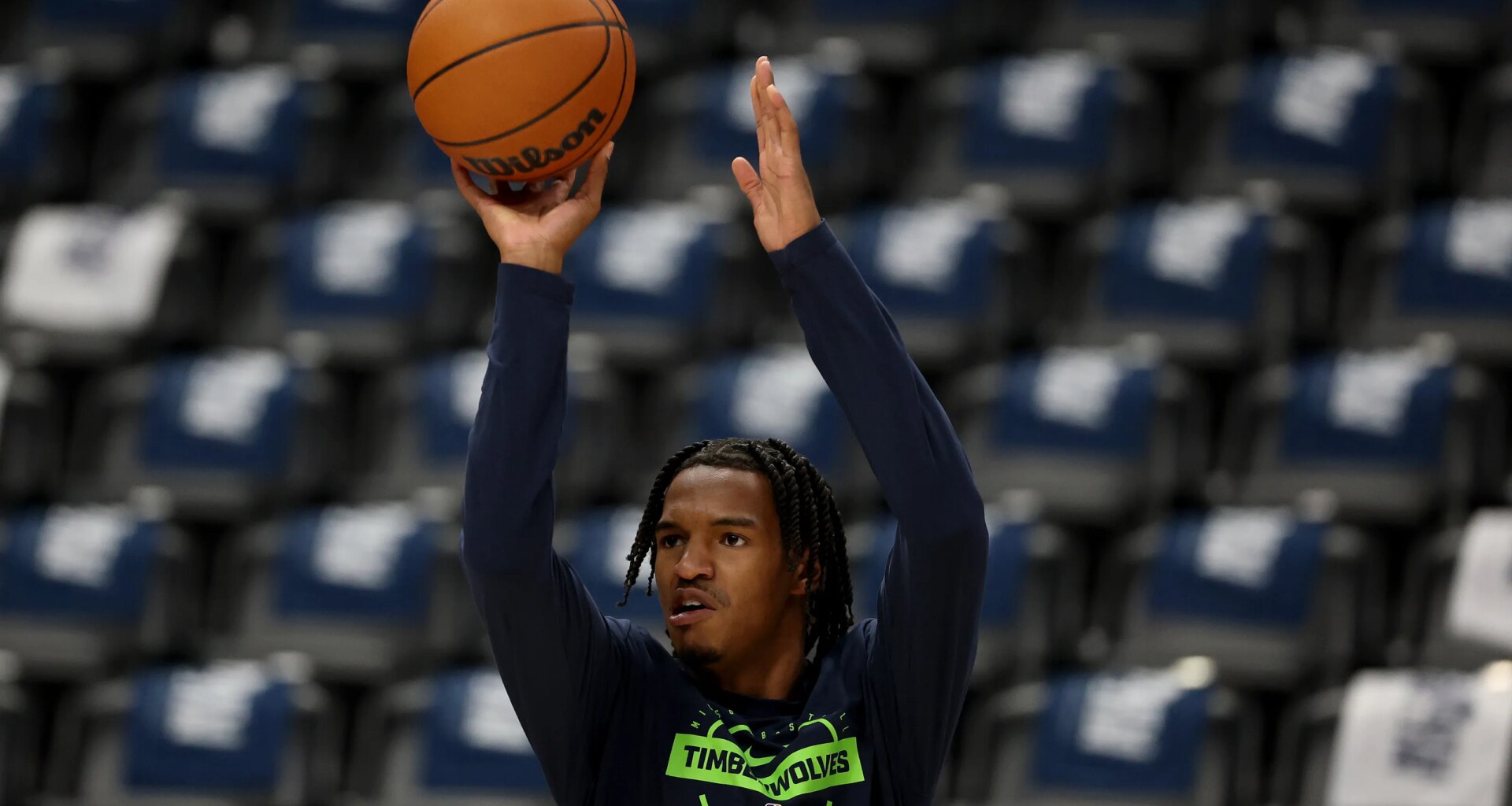 Former Vol Julian Phillips plays in Minnesota-San Antonio Game 5