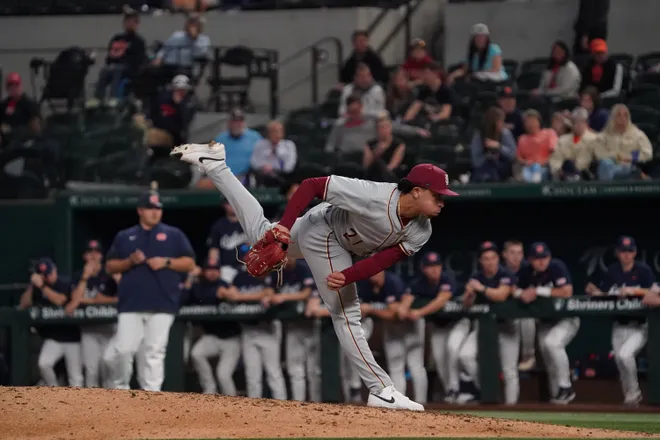 Feb 21, 2026; Arlington, TX, USA; Florida State Seminoles vs Auburn Tigers during the Amegy Bank College Baseball Series at Globe Life Field. Mandatory Credit: Raymond Carlin III-Imagn Images