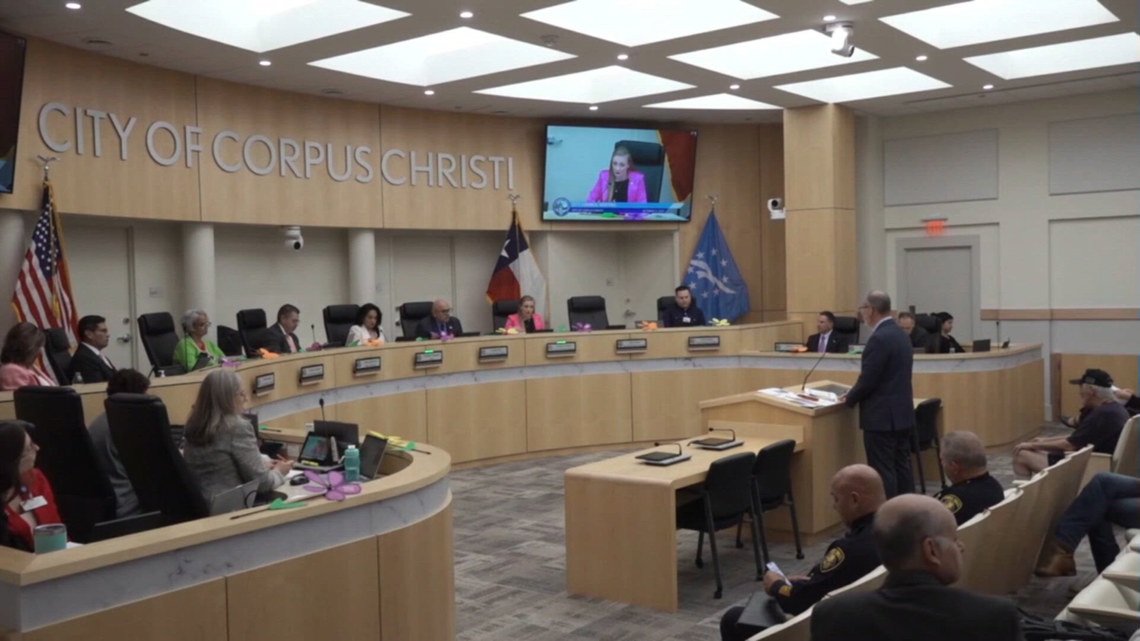 Mayor’s Removal Fight Heads to Federal Court