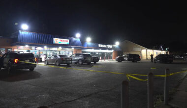 Houston police investigate shooting outside corner grocery store