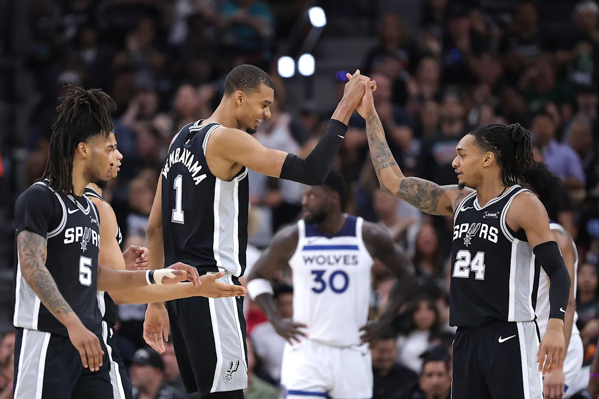 Spurs vs. Timberwolves score, live updates, how to watch: Victor Wembanyama, De'Aaron Fox look to close out series with win in Game 6