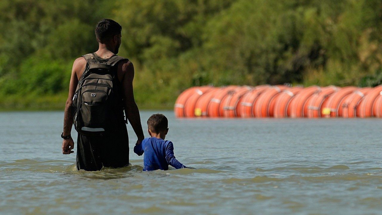 Laredo to study impacts from border barriers