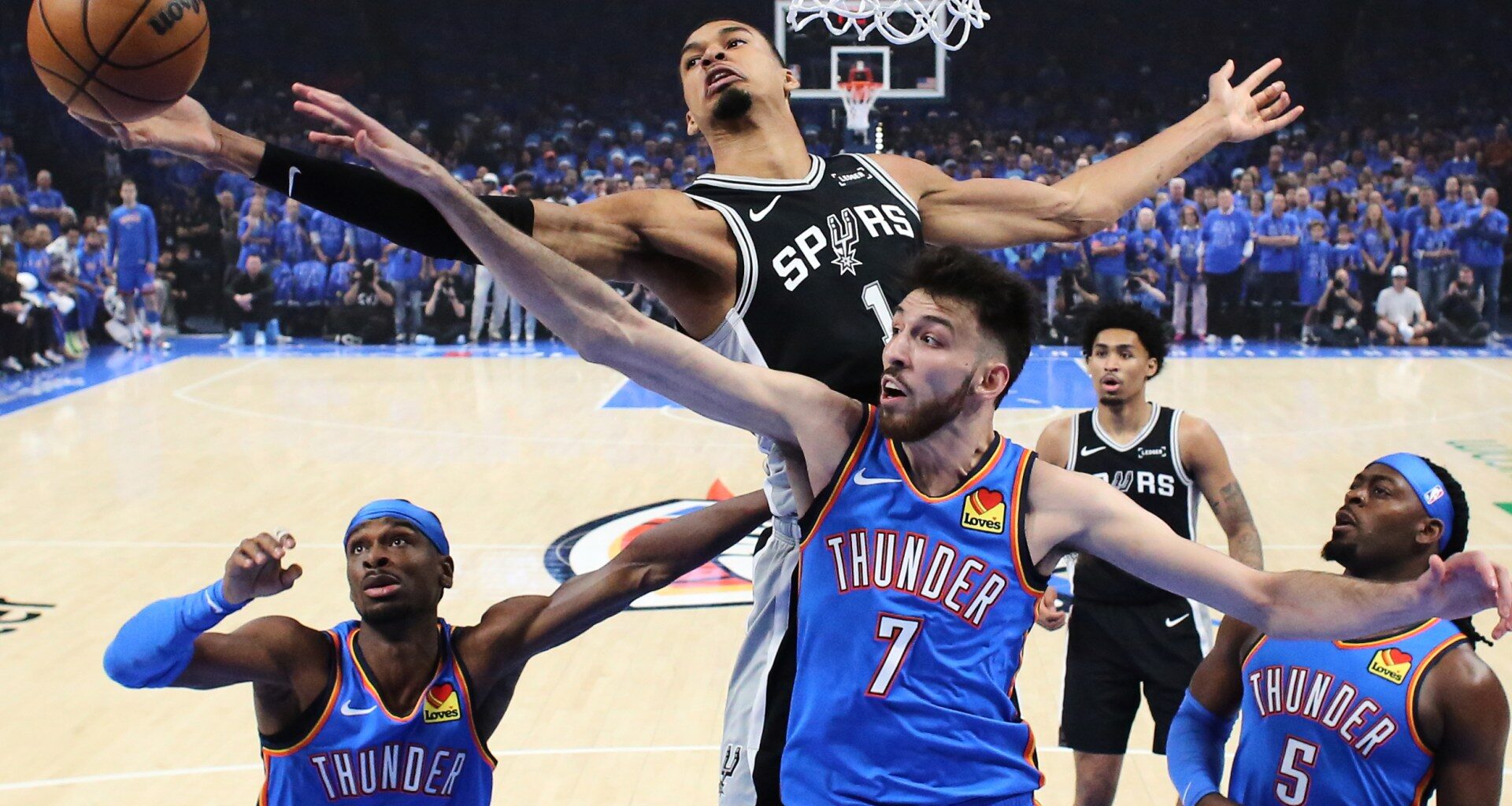 Wembanyama scores 41 as Spurs upset Thunder in Game 1 thriller | Basketball
