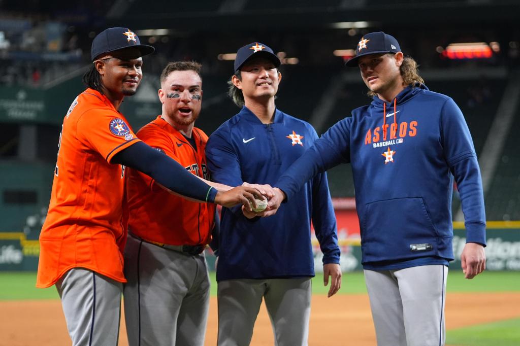 Astros throw a combined no-hitter in their 9-0 win over the Rangers – Capital Gazette