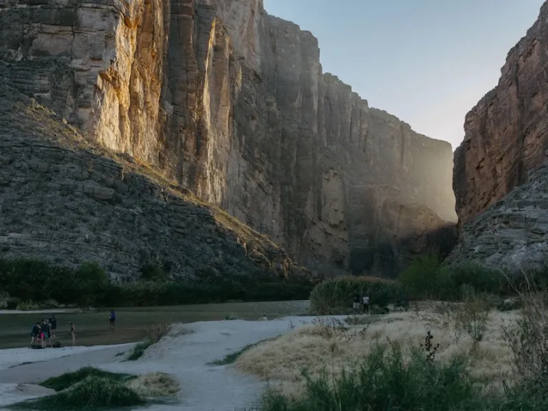 Trump White House faces scrutiny over billion-dollar border wall contracts in Texas’ Big Bend region