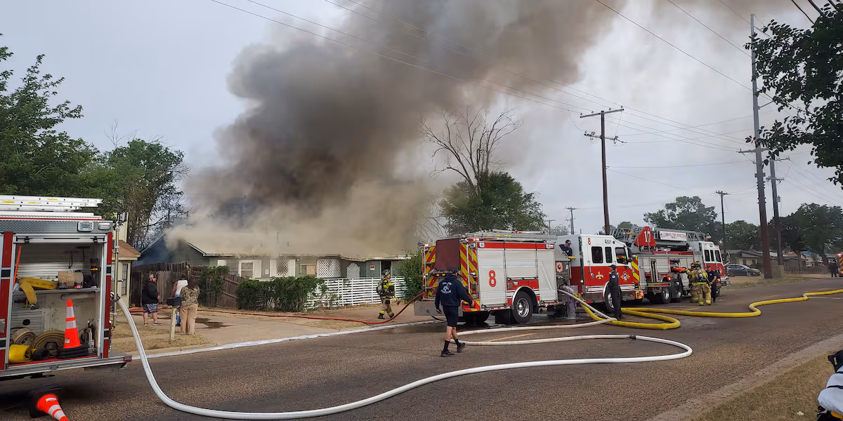 Crews responds to house fire Monday morning