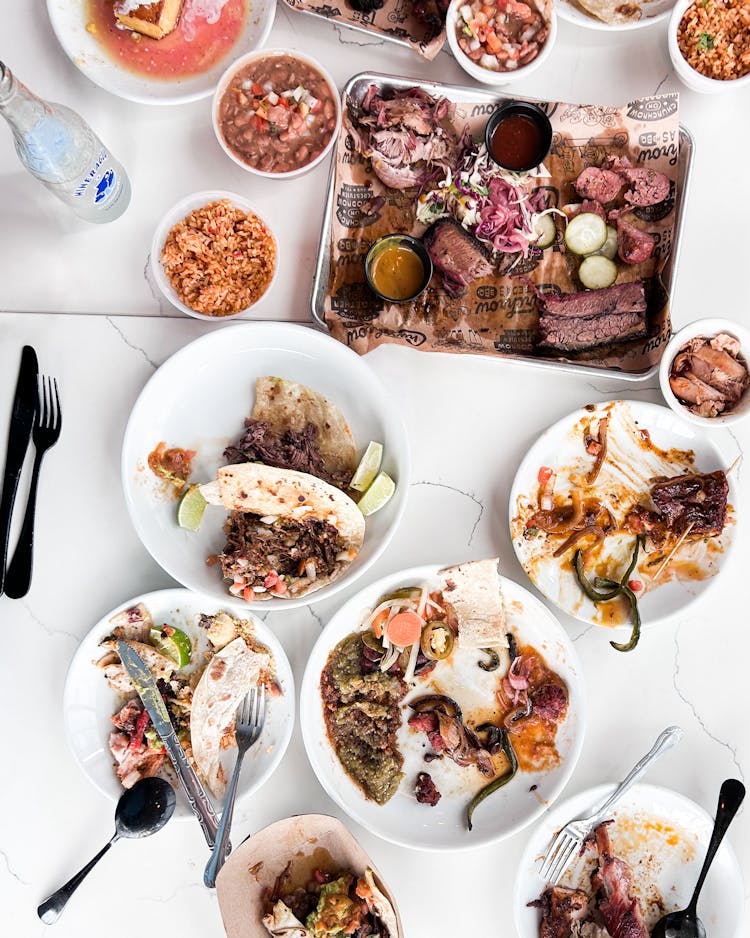 Churchrow-Tejas-BBQ-Austin-Miguel-Vidal-barbecue-table