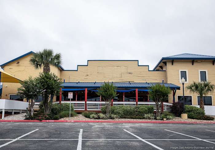 Houston seafood chain exits SA after shuttering final two locations