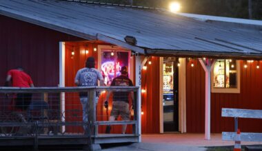 The Play for Texas: Gambling or skill? Slot machine operators in North Texas test prosecutors and the state's ban