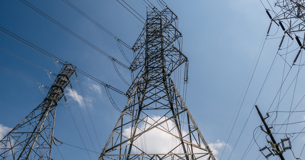 Houston power outage tracker: CenterPoint, Entergy maps; report an outage
