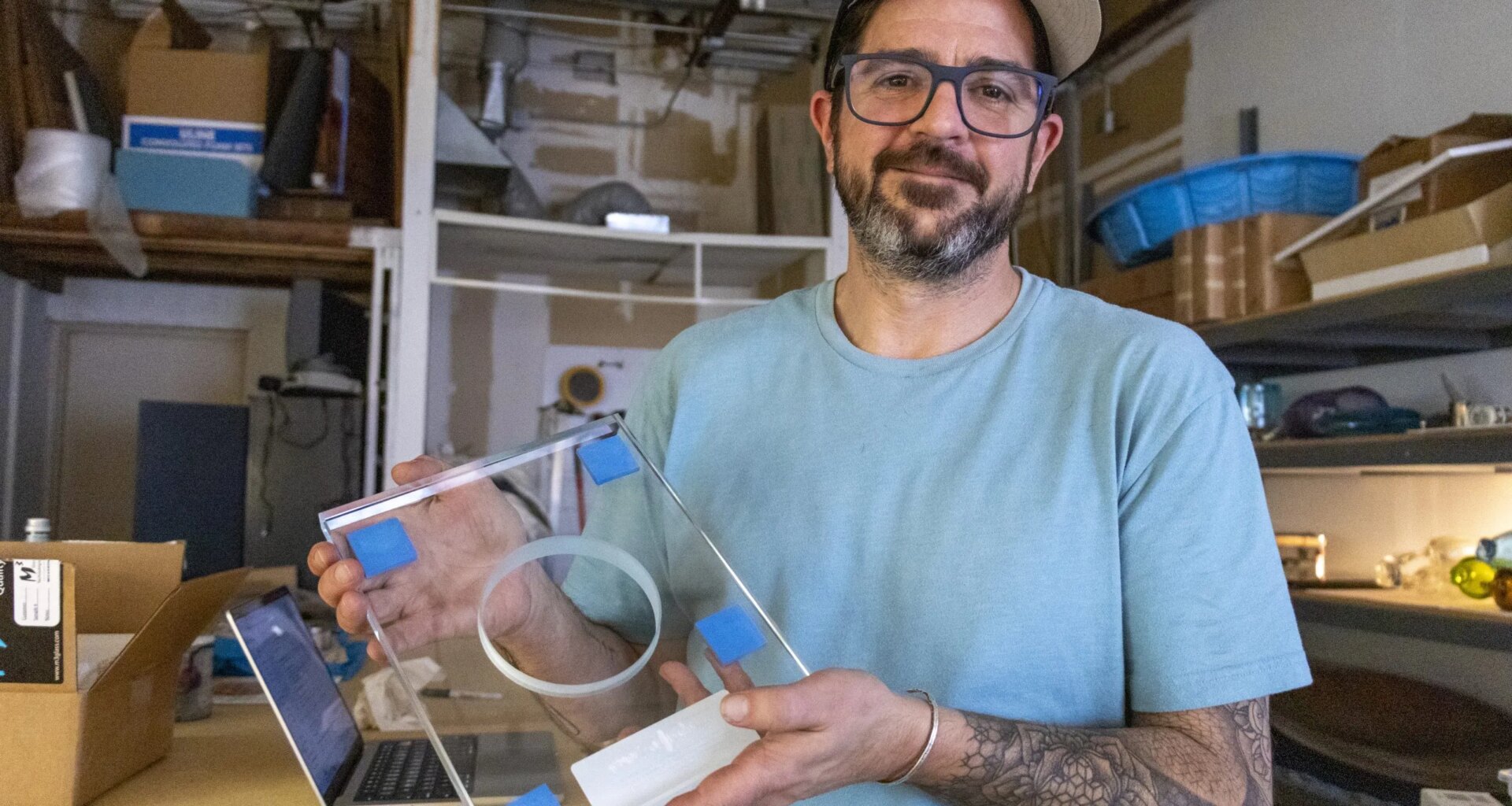 UTA professor designs downtown glass art piece commemorating Arlington’s 150th