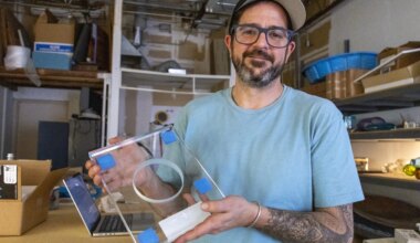 UTA professor designs downtown glass art piece commemorating Arlington’s 150th