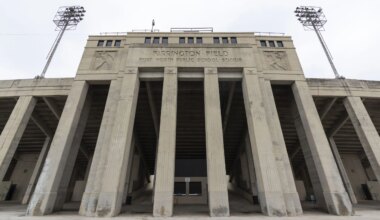 As Farrington Field talks resume, what lessons linger from sale of FWISD admin building?