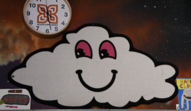 Small patch of a white cloud with red eyes and a smile. (Spectrum News 1/Andres Rendon)