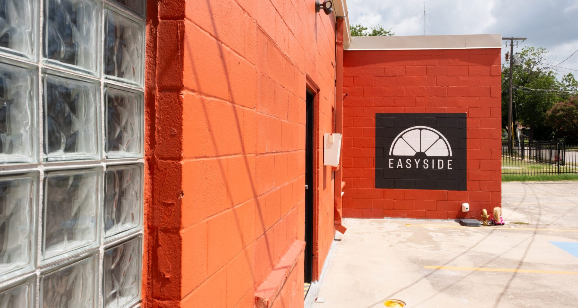 Weekend Worthy: From garages to apartments, explore unique galleries on Fort Worth art walk