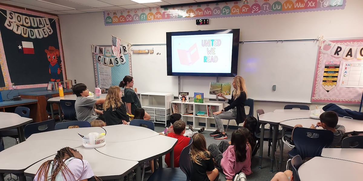 Texas Tech, United Way volunteers bring STEM reading program to classrooms