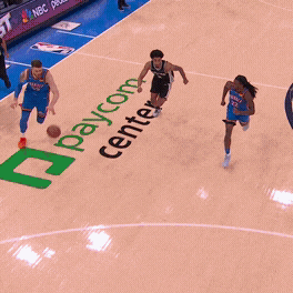 Luke Kornet rejects Isaiah Hartenstein in transition, making a game-changing play for the Spurs.