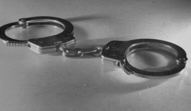 Two people from Texas arrested for illegally possessing weapon