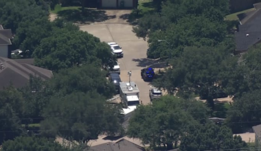 Suspect in custody after SWAT standoff in NW Harris County