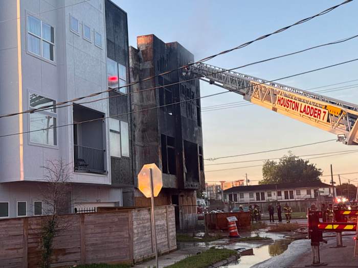 Houston fire crews respond to condo construction fire