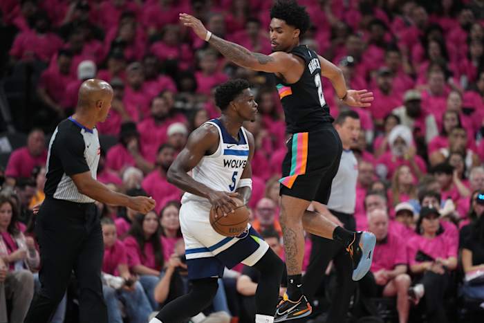 Edwards returns and Timberwolves overcome big game by Wembanyama to beat Spurs 104-102 in Game 1