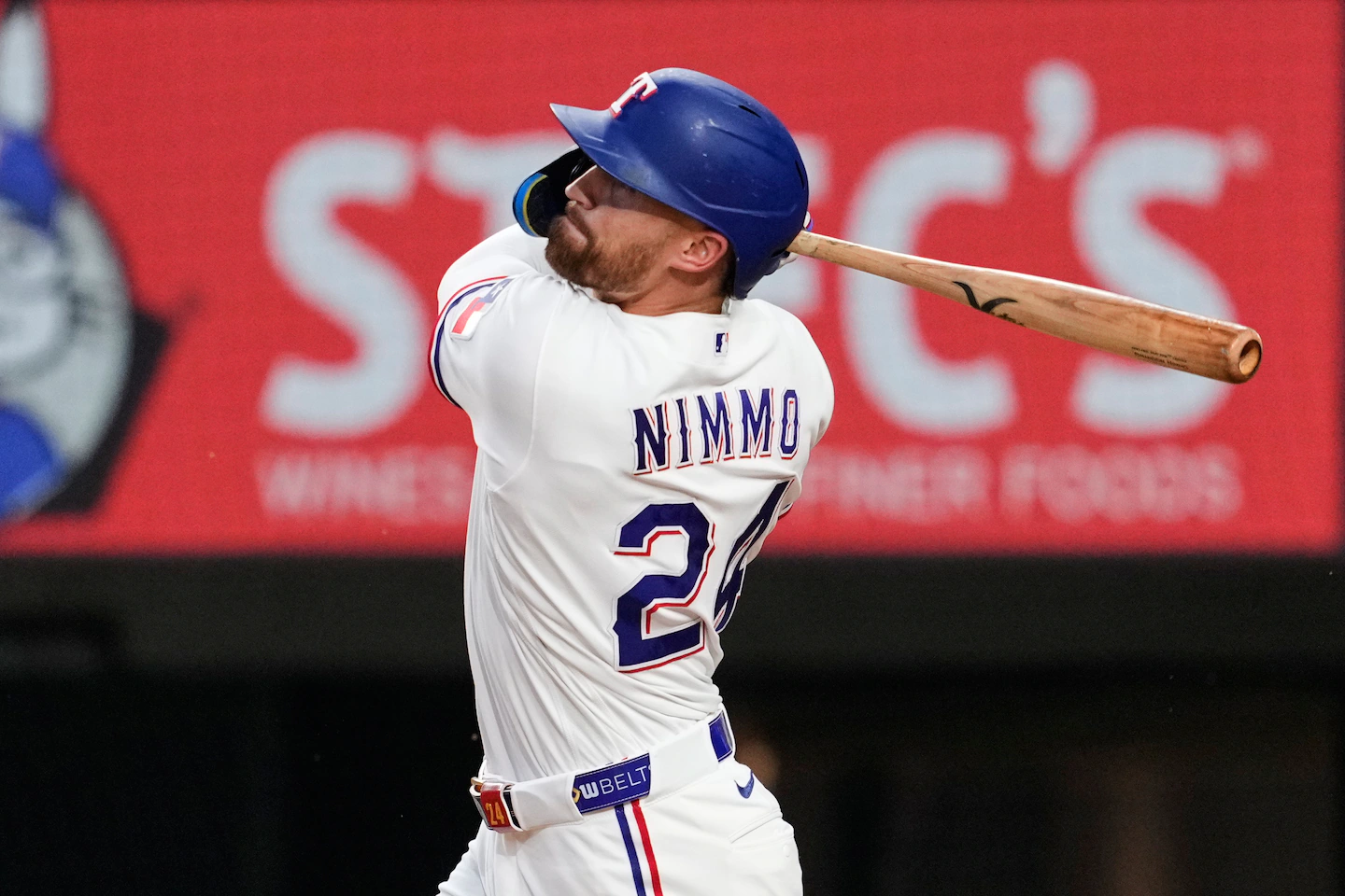 Rangers' Nimmo leaves game against Diamondbacks with sprained left ankle