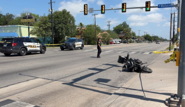 Motorcyclist suffers life-threatening injuries after crash on West Side, police say