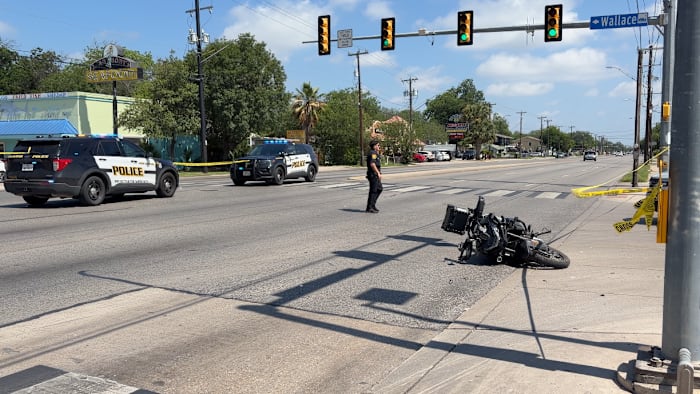 Motorcyclist suffers life-threatening injuries after crash on West Side, police say