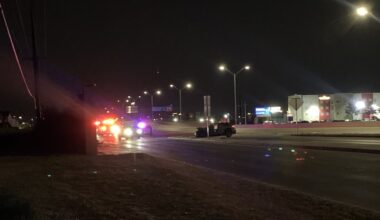 1 seriously injured in overnight crash in central Lubbock