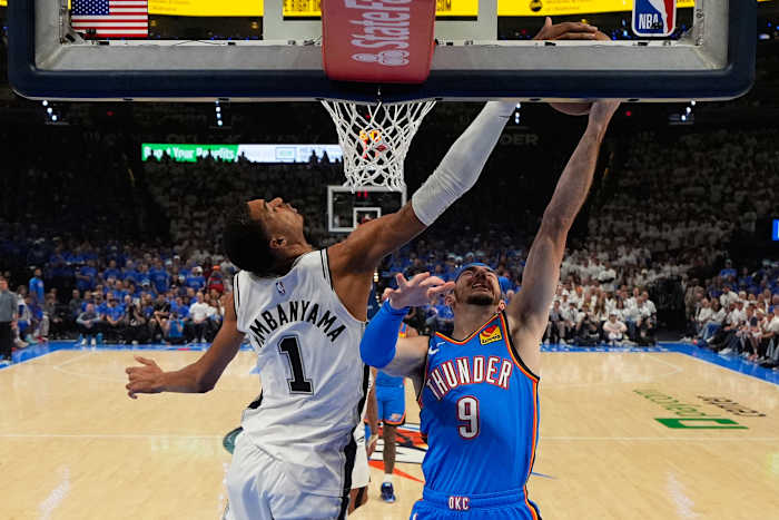 Shai Gilgeous-Alexander scores 30, Thunder top Spurs 122-113 in Game 2 of West finals