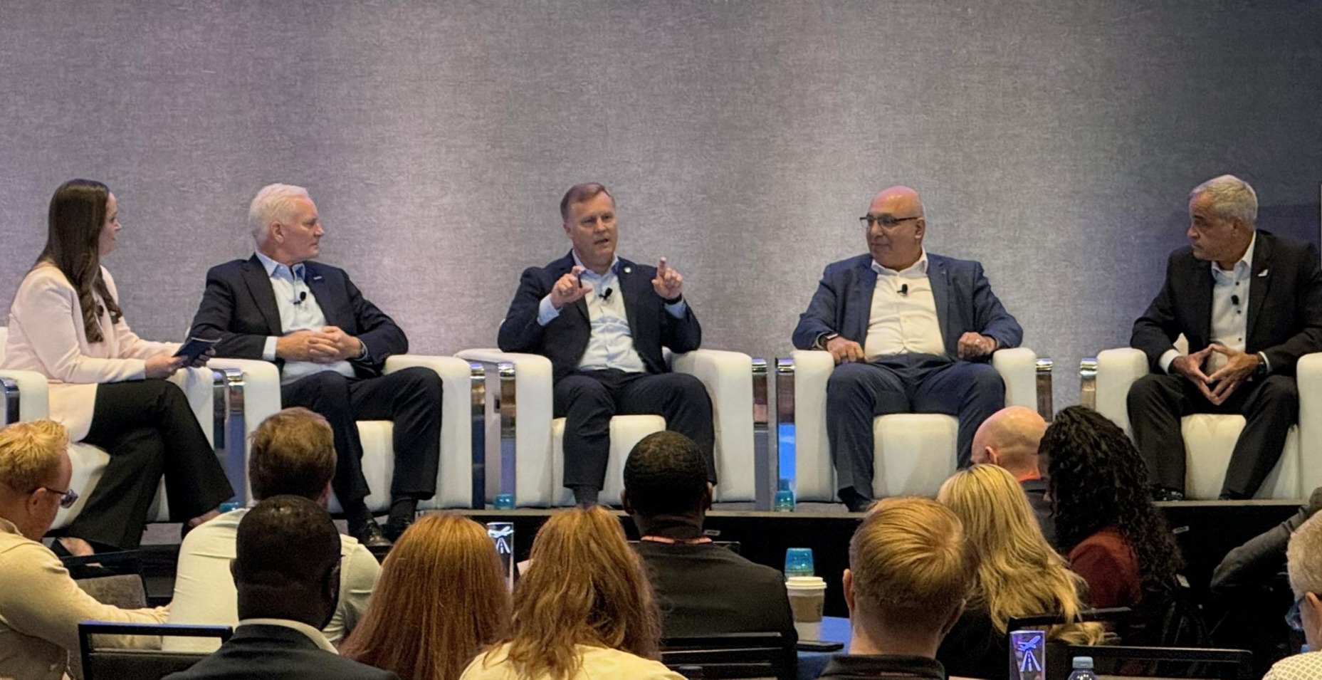Aviation leaders align at Fort Worth forum on steps to keep skies safe