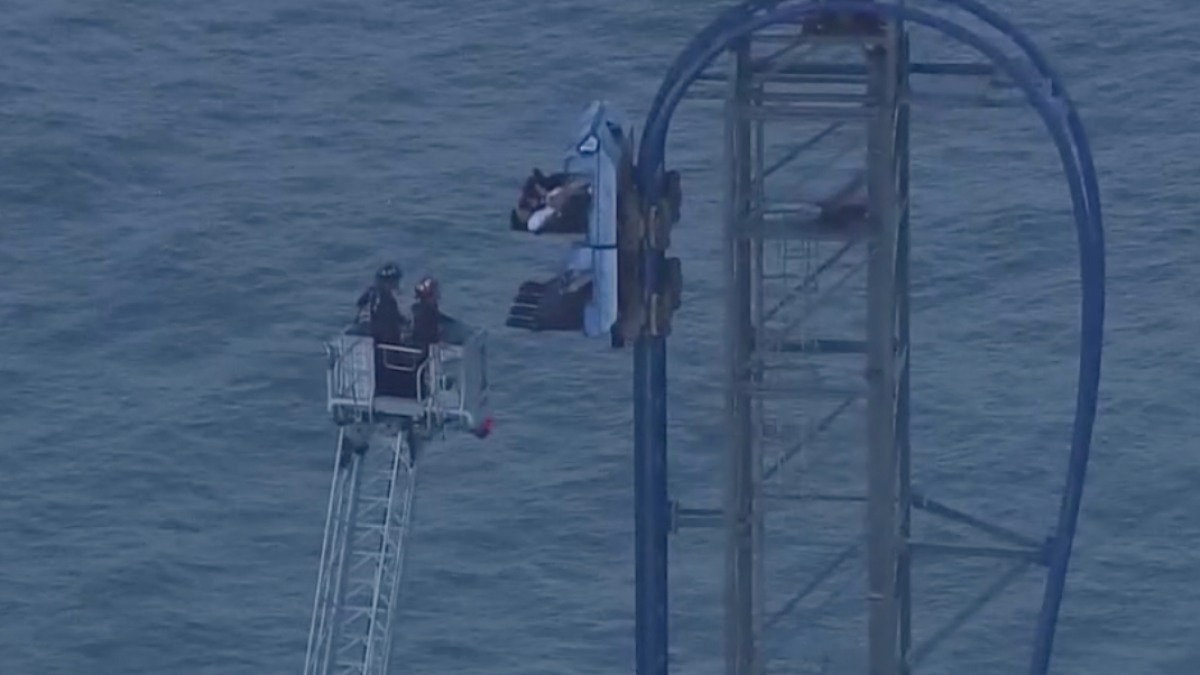 People trapped on roller coaster in Galveston – NBC 5 Dallas-Fort Worth