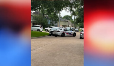 Bomb squad en route to investigate suspicious device in NW Harris County
