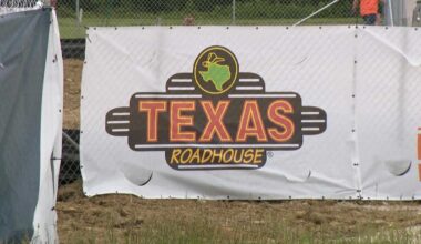 Texas Roadhouse leaving Clarksville mall after decades for brand new building