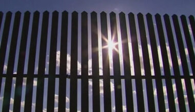 Texas can enforce controversial immigration law, US appeals court decides