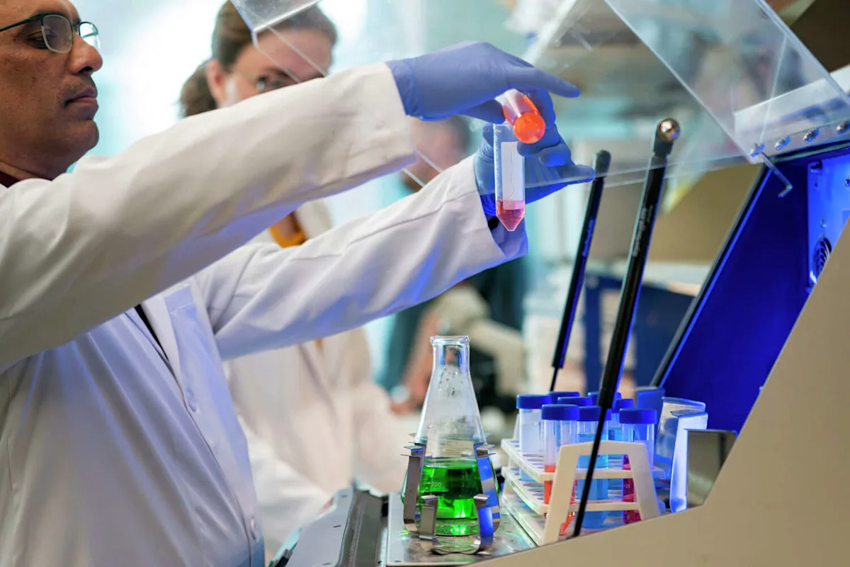 Texas A&M researchers develop nasal spray aimed at reducing brain fog