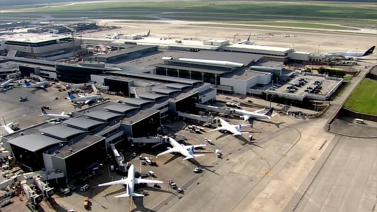 Houston's Bush Intercontinental Airport added as entry location for select passengers amid Ebola outbreak