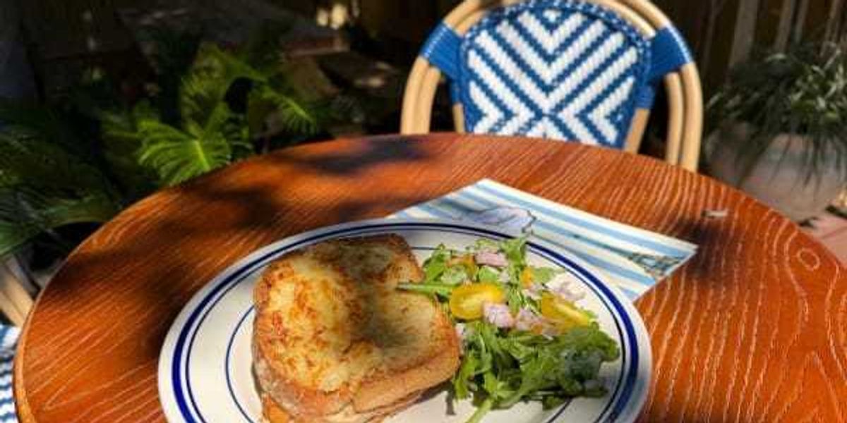 Alice Poulain Café brings French eats to South Austin