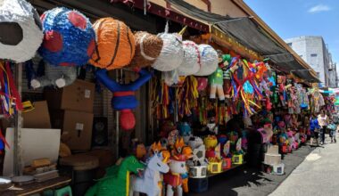 Funny Piñata Truck Sighting Captures El Paso Perfectly