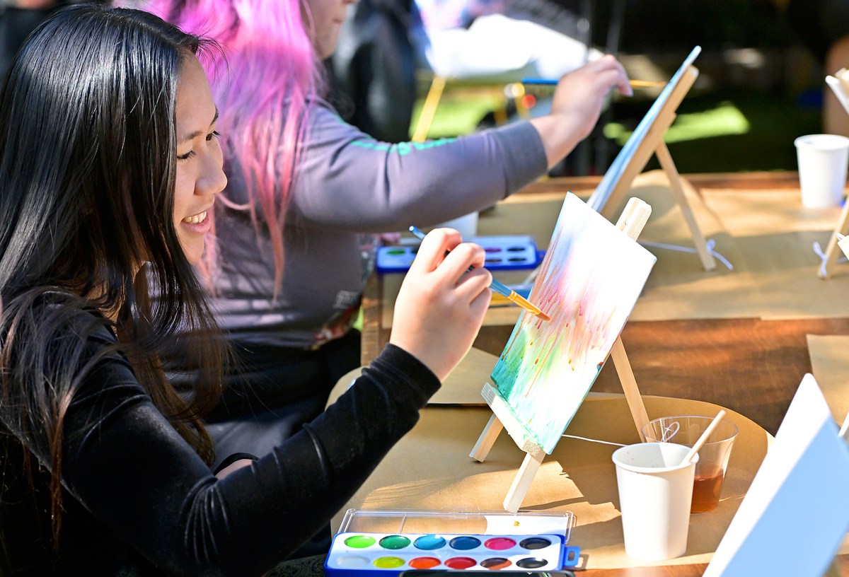 Art Therapy And Community Healing At El Paso's Sober Event