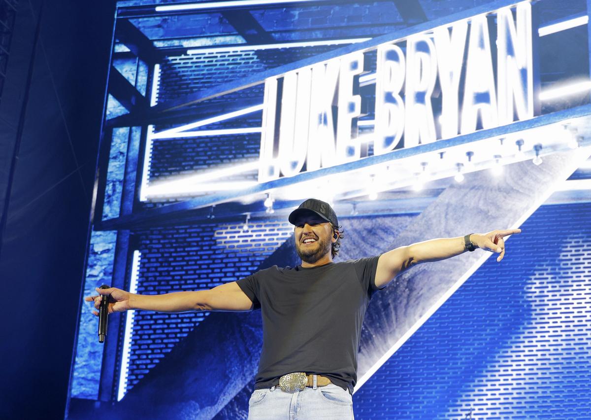 Win Tickets to Luke Bryan Live at United Supermarkets Arena