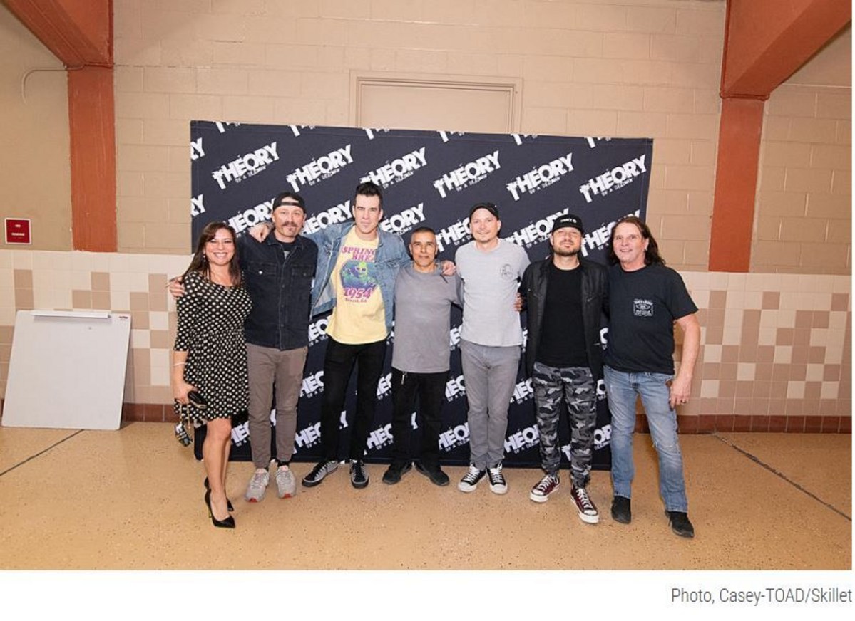 El Paso And Theory Of A Deadman Have History
