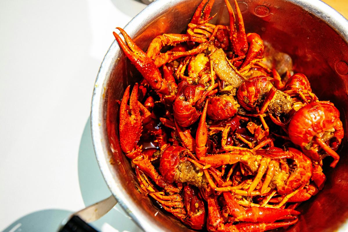 Seafood Lovers Can Dine At Hot Spicy During Renovations