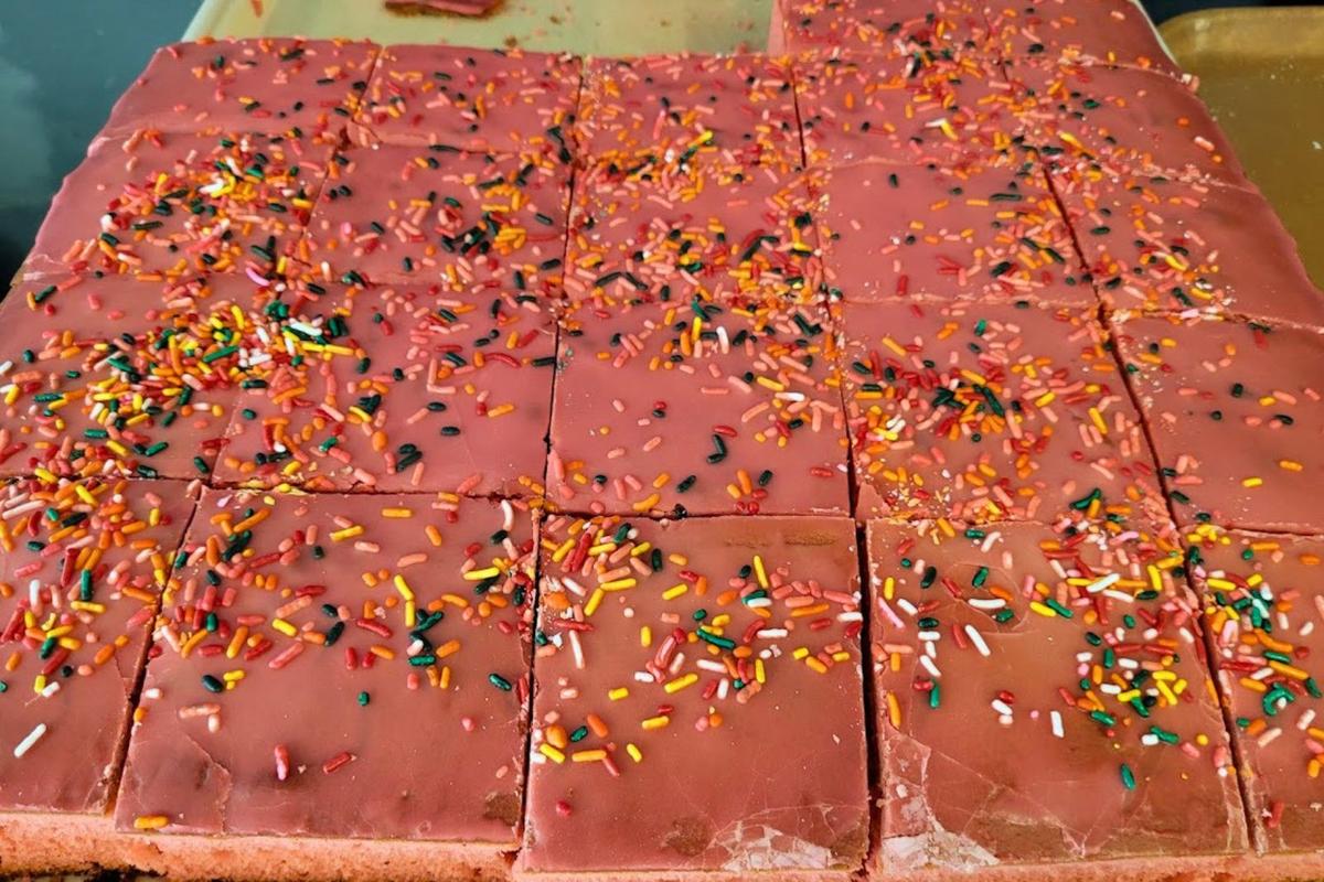 El Paso Bakeries Already Mastered Dot Cakes