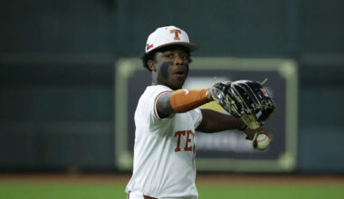 NCAA baseball regionals: Texas hammers home 19 runs to beat Holy Cross in Austin opener