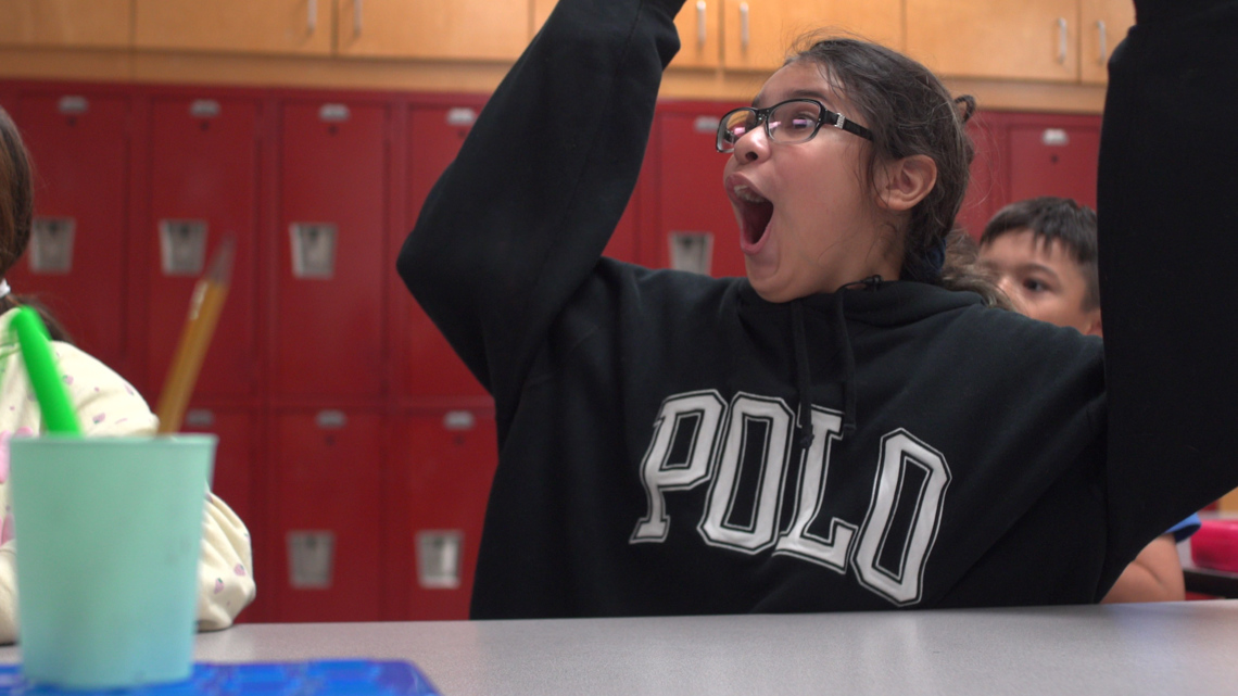 An Arlington girl survived a house fire. Her favorite restaurant just gave her a full ride to college.