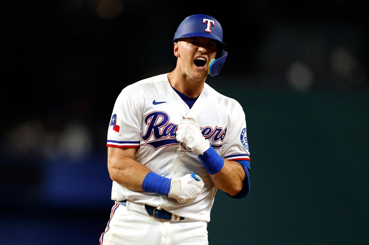 Scoop up Josh Jung while you can on fantasy baseball rosters