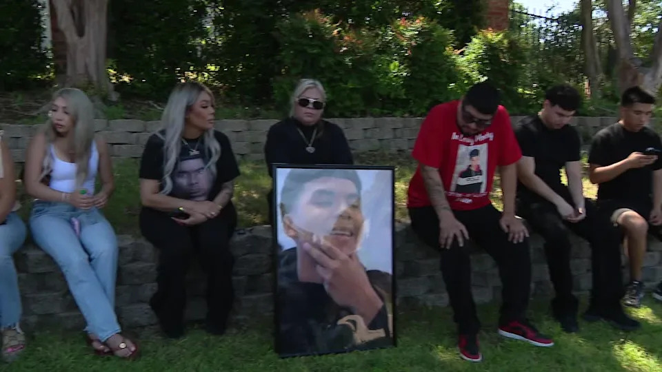 <div>Sifuentes, Jr.'s family</div>