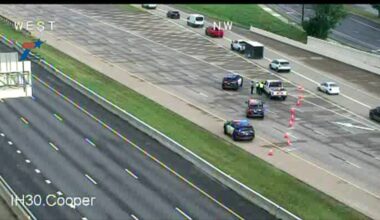 4 vehicles involved in fatal crash on Interstate 30 in Arlington, officials say