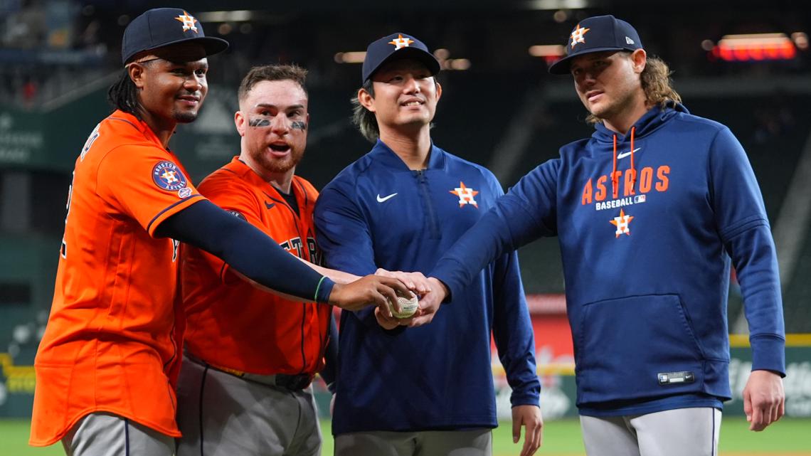 Three Astros pitchers combine to throw no-hitter against the Rangers in Arlington